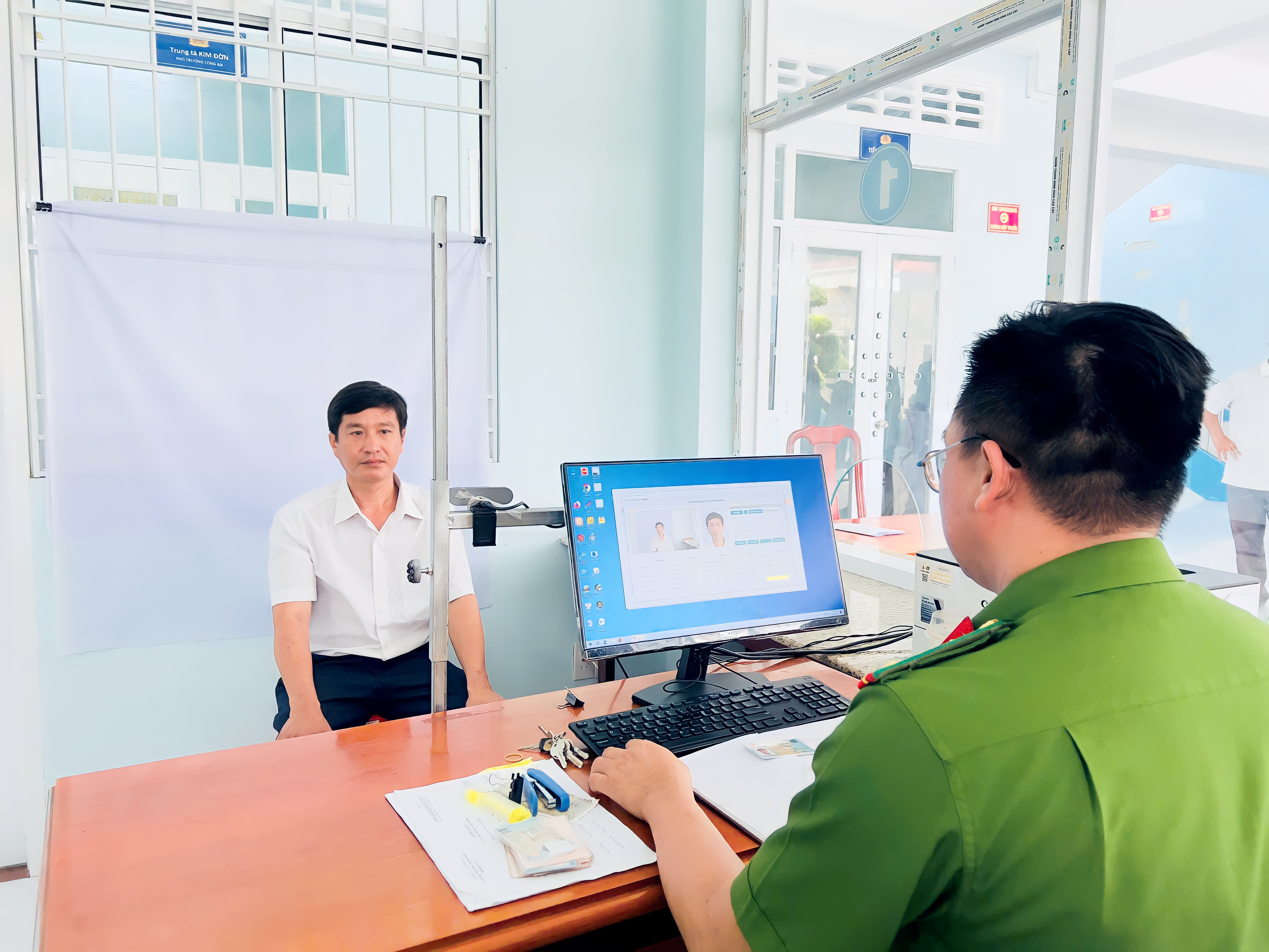 XÃ ĐẠI AN TỔ CHỨC CẤP THẺ ĐẢNG VIÊN ĐIỆN TỬ CHO ĐẢNG VIÊN